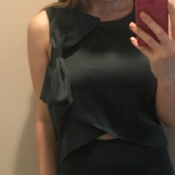 Bebe Cutout Classy Emerald Bow Dress - Picture 4 of 5